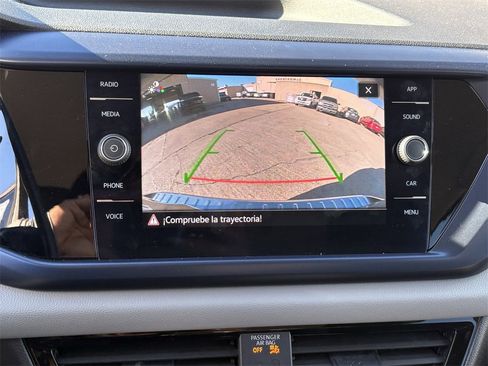 Used 2022 Volkswagen Taos SE image 19