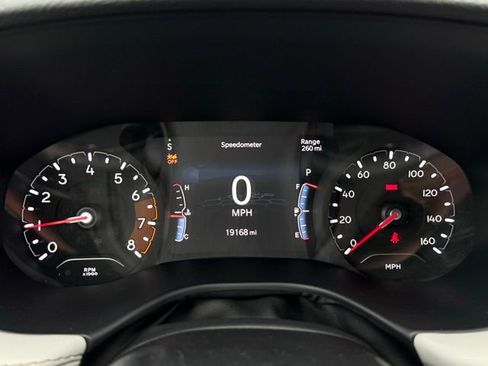 Used 2023 Jeep Compass Limited image 18