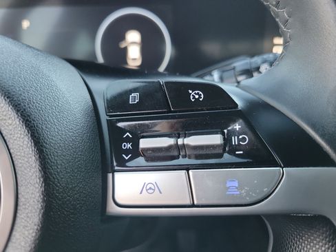 Certified 2023 Hyundai Elantra Limited image 8