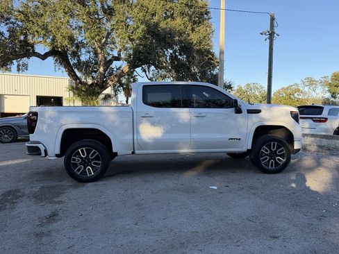 Used 2023 GMC Sierra 1500 AT4 w/ Technology Package image 7