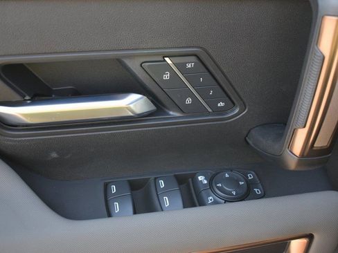 New 2025 GMC Hummer EV 3X image 12