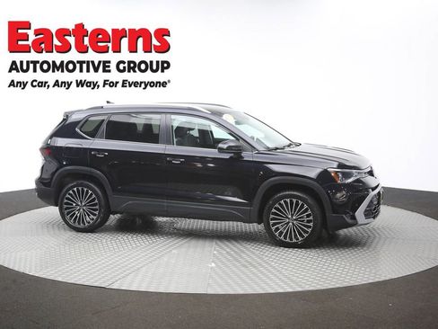 Used 2025 Volkswagen Taos SE FWD image 48