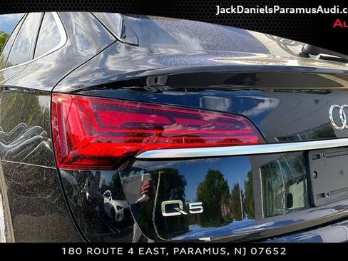 Used 2023 Audi Q5 2.0T Premium Plus w/ Premium Plus Package AWD/4WD image 22