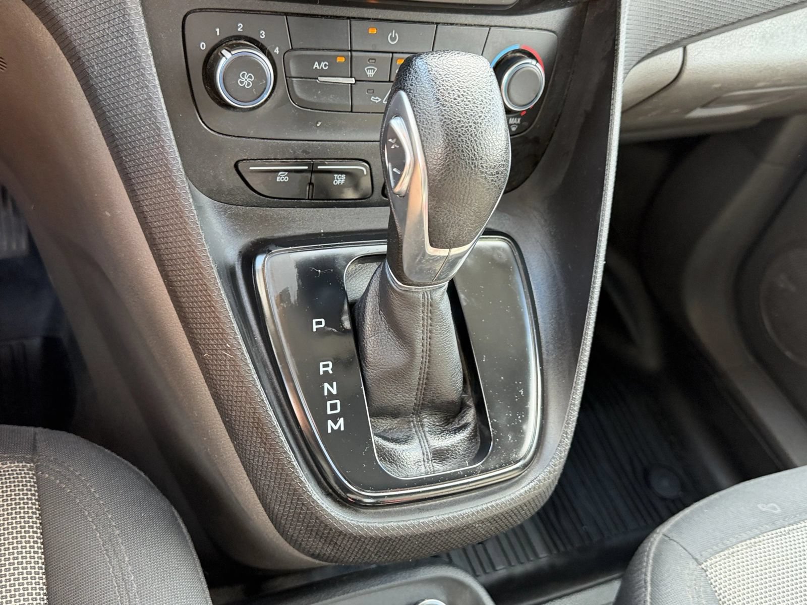 Used 2019 Ford Transit Connect XL FWD image 16