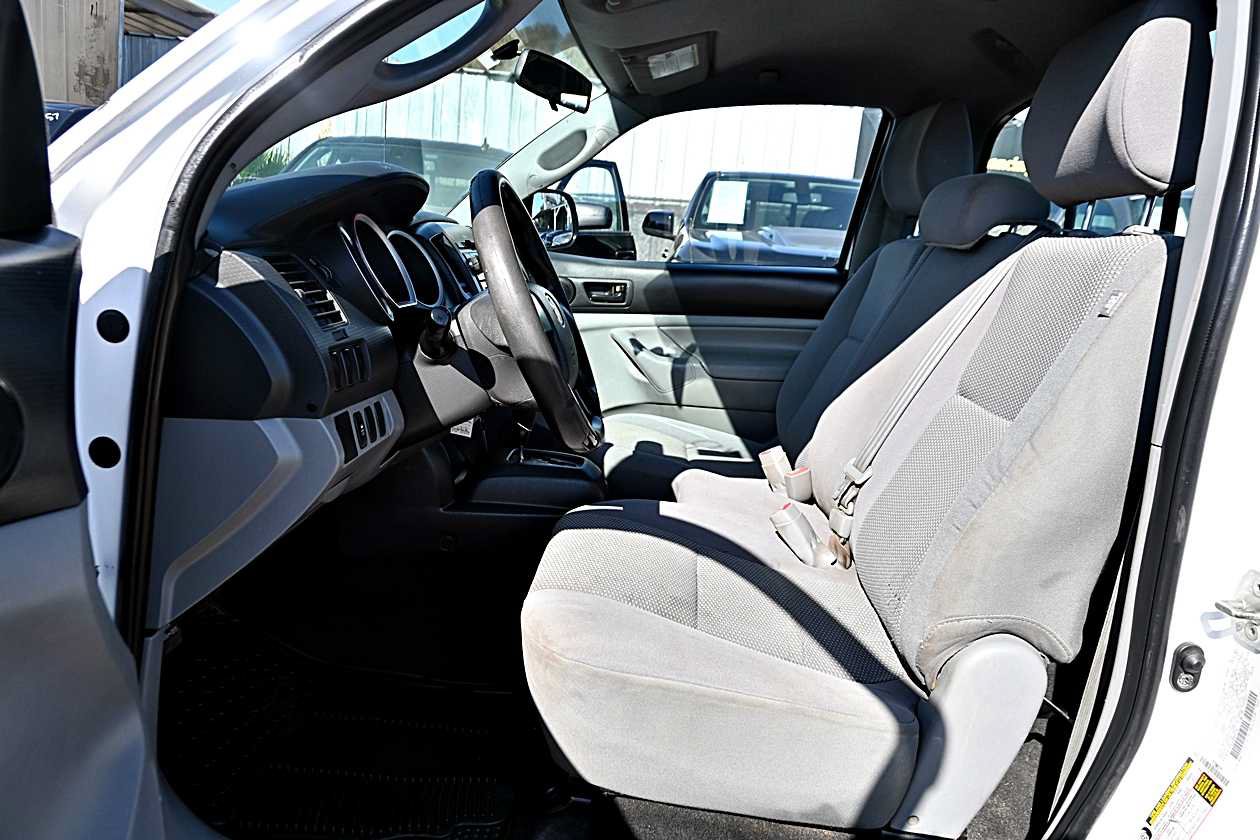 Used 2012 Toyota Tacoma 2WD Regular Cab image 11