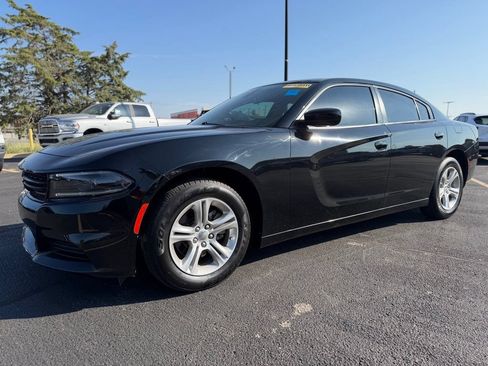 Used 2023 Dodge Charger SXT RWD image 3