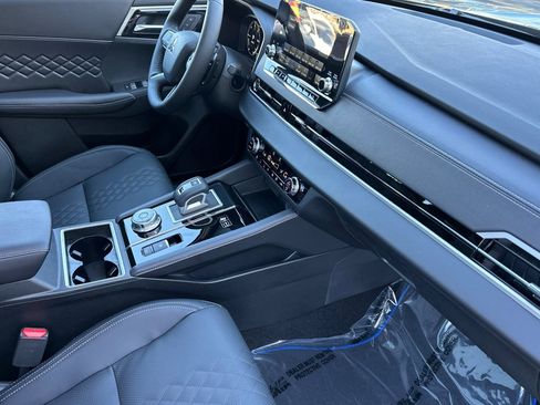 New 2025 Mitsubishi Outlander SEL image 15