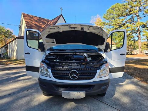 Used 2011 Mercedes-Benz Sprinter 3500 w/ Premium Pkg image 31