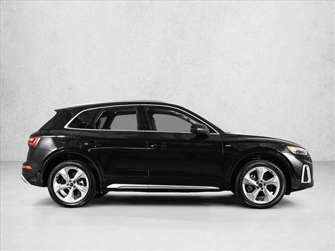Certified 2023 Audi Q5 2.0T Premium Plus w/ Premium Plus Package AWD/4WD image 4