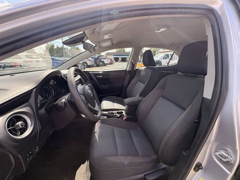 Used 2018 Toyota Corolla LE FWD image 18