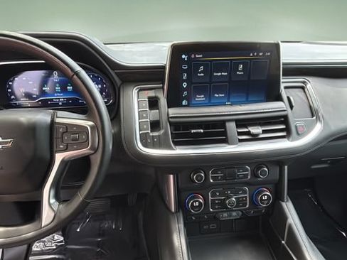 Used 2024 Chevrolet Suburban Z71 w/ Luxury Package AWD/4WD image 11