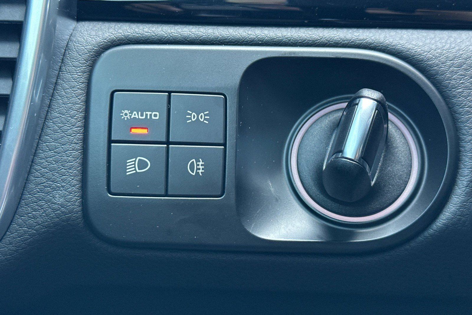 Certified 2023 Porsche Cayenne AWD/4WD image 23