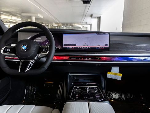 New 2026 BMW 740i xDrive image 11