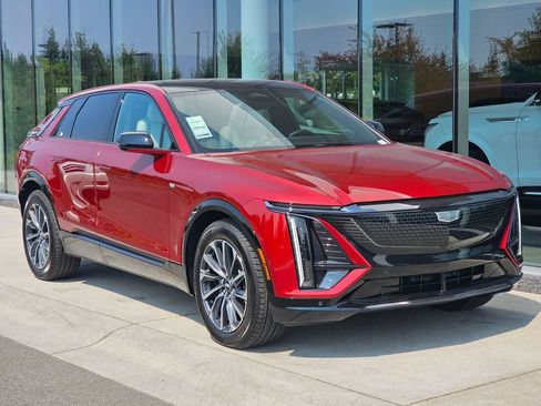 New 2026 Cadillac Lyriq Sport AWD/4WD image 7