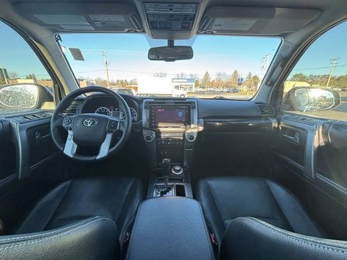 Used 2017 Toyota 4Runner Limited image 21