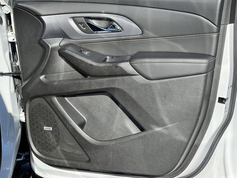 Used 2021 Chevrolet Traverse Premier w/ Redline Edition FWD image 19