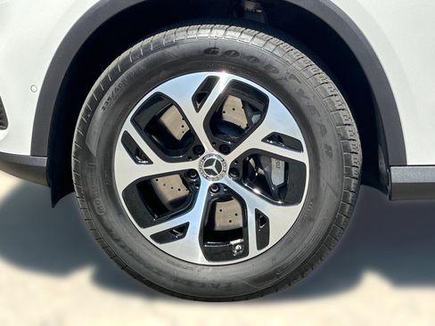 Certified 2025 Mercedes-Benz GLC 350e 4MATIC image 12