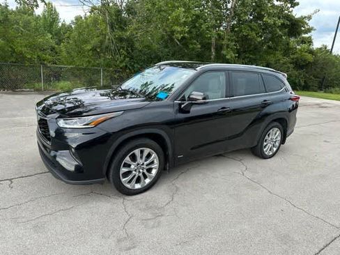 Used 2023 Toyota Highlander Limited AWD/4WD image 18