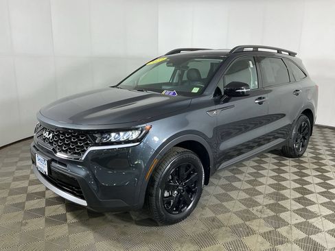 Used 2023 Kia Sorento S AWD/4WD image 4