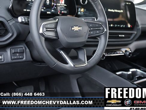 New 2025 Chevrolet Silverado EV LT image 25