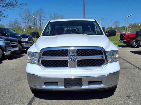 Used 2019 RAM 1500 Classic SLT AWD/4WD image 2