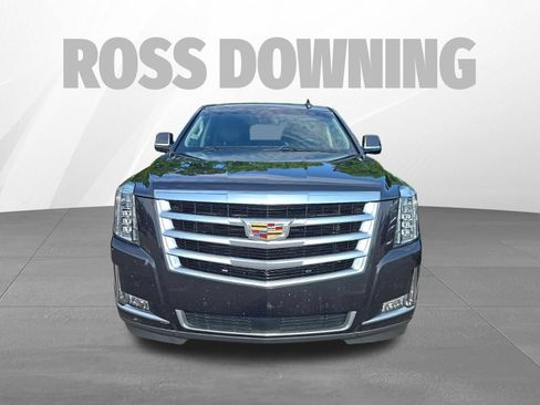 Used 2017 Cadillac Escalade ESV Premium Luxury AWD/4WD image 2