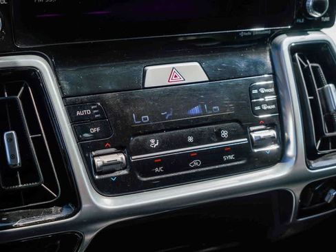 Certified 2023 Kia Sorento SX AWD/4WD image 21