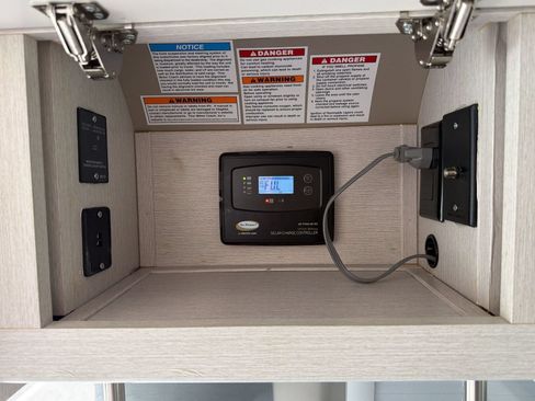 Used 2021 RAM ProMaster 1500 w/ Convenience Group FWD image 33