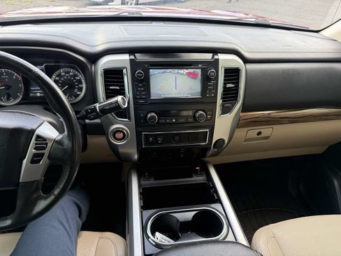Used 2016 Nissan Titan SL RWD image 10