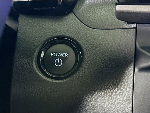 Used 2025 Toyota Camry SE FWD image 20