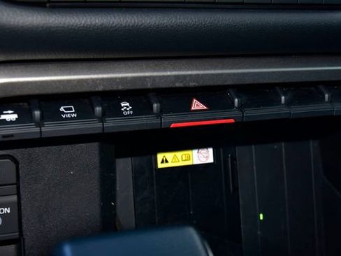 Used 2024 Toyota Tundra Limited AWD/4WD image 24