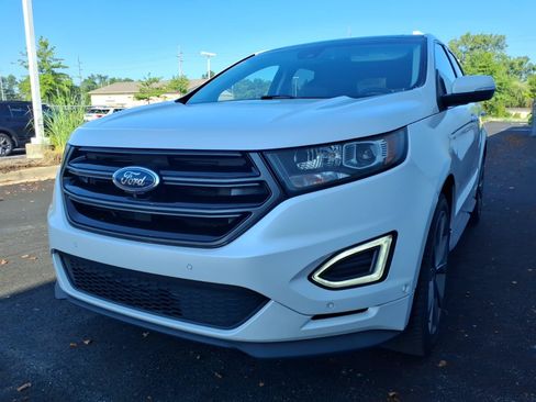 Used 2018 Ford Edge Sport w/ Equipment Group 401A AWD/4WD image 3