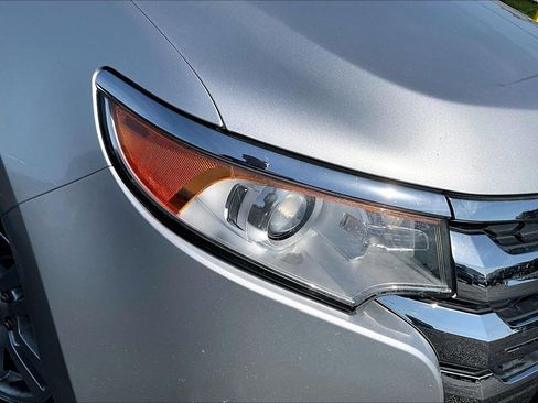 Used 2011 Ford Edge SE FWD image 26