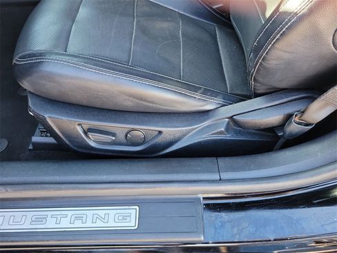 Used 2020 Ford Mustang Premium image 21