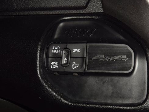 Used 2024 RAM 2500 Laramie w/ Night Edition image 31