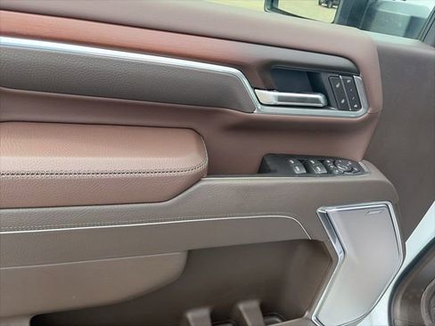 New 2026 GMC Sierra 2500 Denali w/ Denali Reserve Package image 17