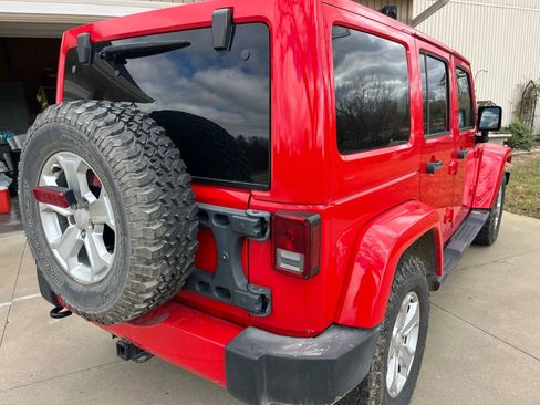 Used 2017 Jeep Wrangler Unlimited Sahara w/ Max Tow Package image 5