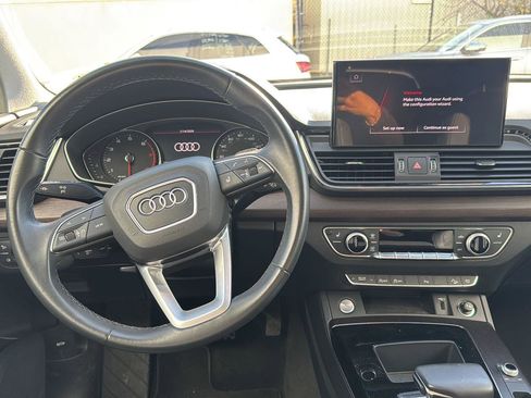 Used 2023 Audi Q5 2.0T Premium w/ Convenience Package image 10
