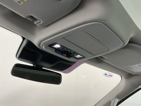 Used 2025 Ford Expedition Platinum image 24