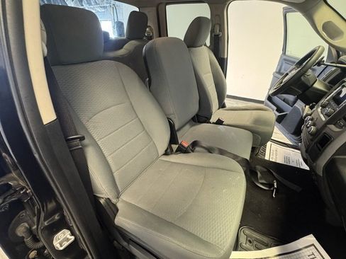 Used 2017 RAM 1500 Express AWD/4WD image 23