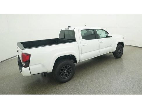 Used 2023 Toyota Tacoma SR5 w/ Technology Package RWD image 12