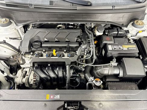 Used 2021 Hyundai Venue SEL w/ Cargo Package image 32