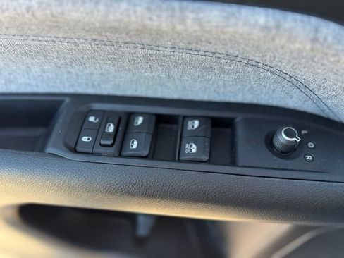 Used 2022 Jeep Compass Latitude w/ Convenience Group AWD/4WD image 9