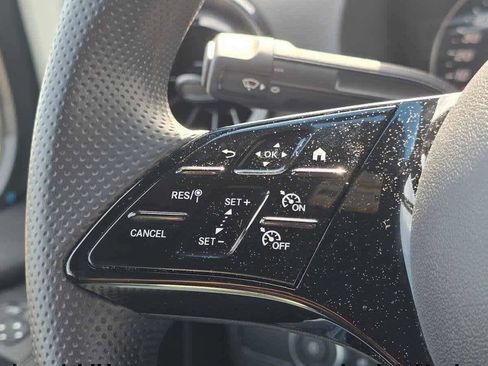 Used 2025 Mercedes-Benz Sprinter 2500 image 35