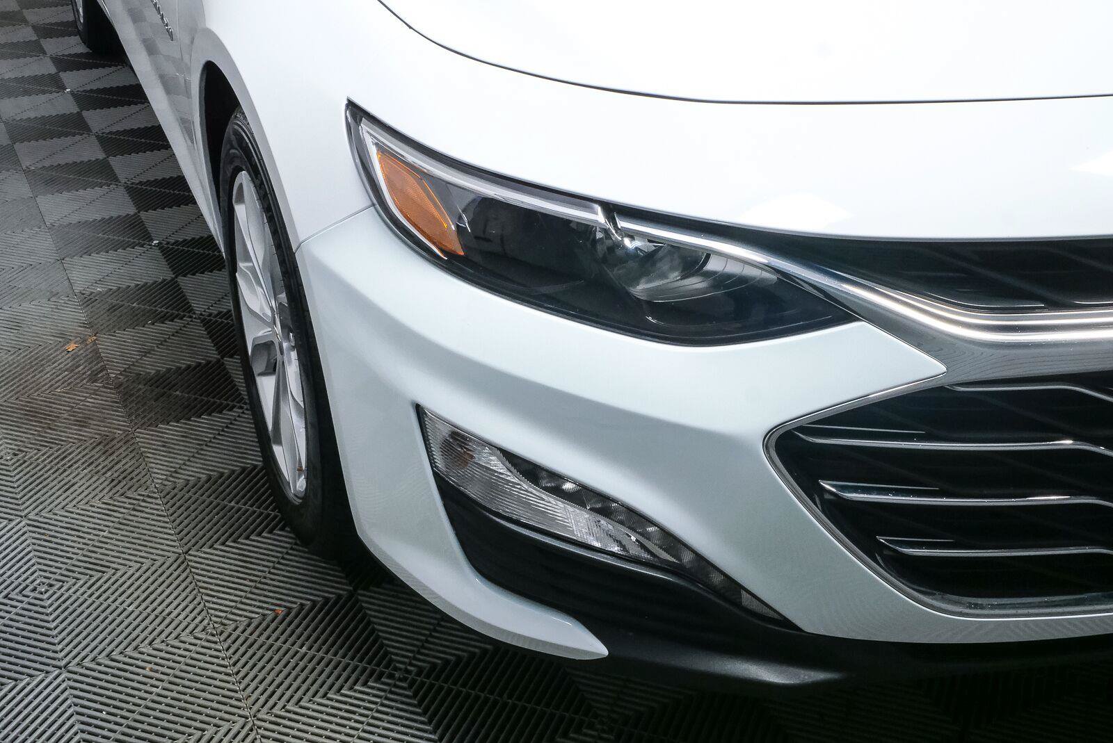 Used 2024 Chevrolet Malibu LT FWD image 35