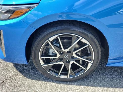 Certified 2025 Nissan Sentra SR w/ SR Premium Package FWD image 10