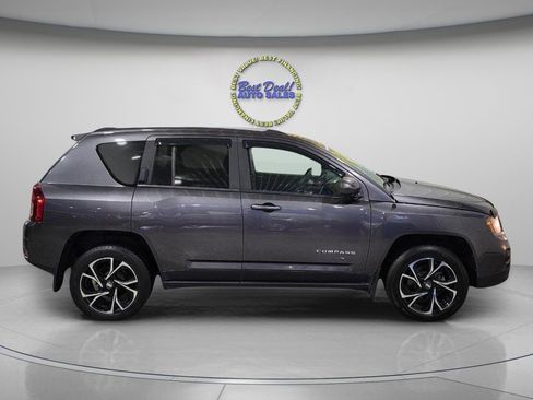 Used 2016 Jeep Compass Latitude AWD/4WD image 7