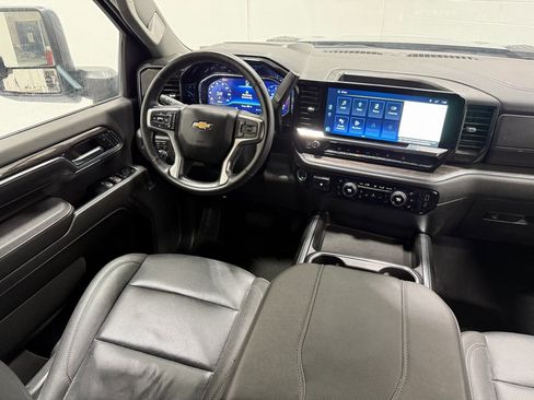 Used 2025 Chevrolet Silverado 2500 LTZ w/ LTZ Convenience Package image 40