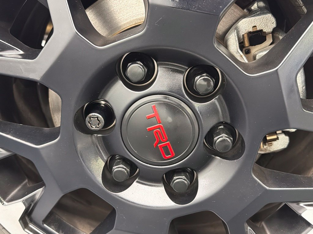 Certified 2025 Toyota Tacoma SR5 AWD/4WD image 17