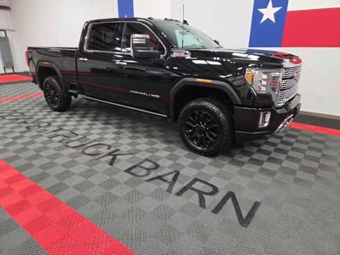 Used 2022 GMC Sierra 2500 Denali w/ Denali Black Diamond Edition image 15